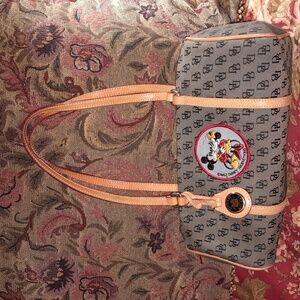 🌺DOONEY & BOURKE Handbag